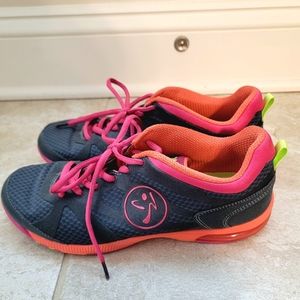 Like new Zumba Air Low Sneaker size 8